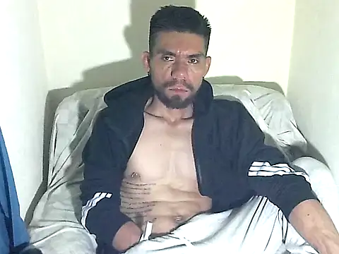 thomas2wood live XXX chat