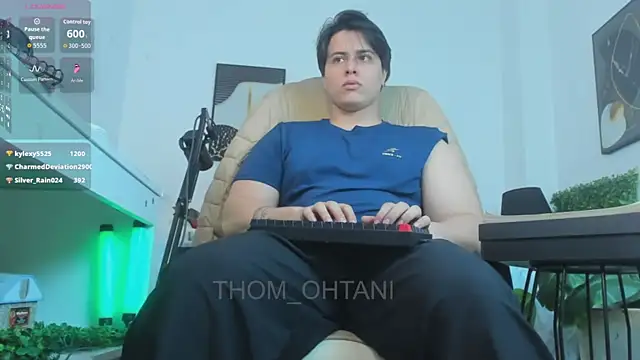 Chat +18 de Thom_Ohtani ao vivo