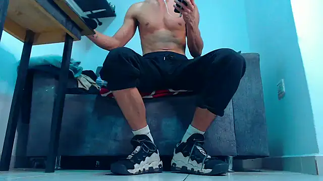 Онлайн чат XXX mastersmits