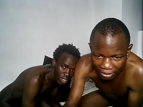 Larryeboy Adlı Modelin Canlı XXX Sohbeti