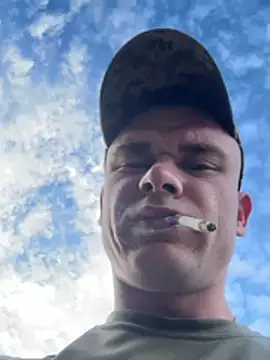 Lion21s live XXX chat