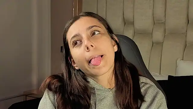 TinyVelvet's Live XXX Chat