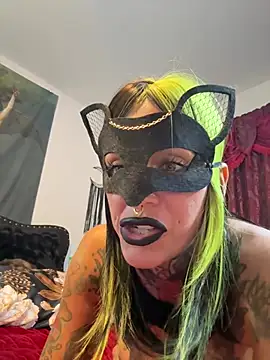 MaskedMamiXXX 现场XXX聊天