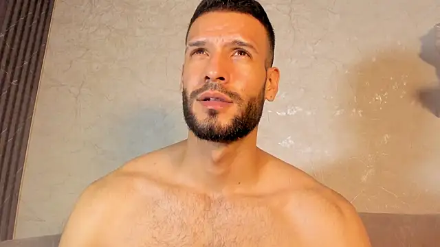 XXX chat uživo modela Jacob_Benelli