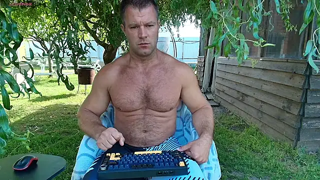 muscleangel18 XXX чат на живо