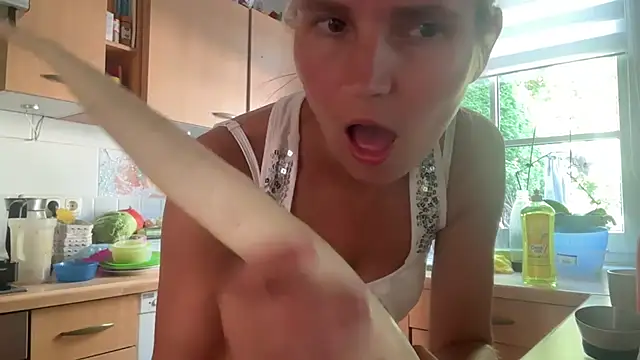 s-te-fan-i Show in webcam