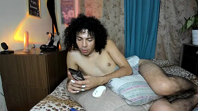 Angel_White25's Live XXX Chat