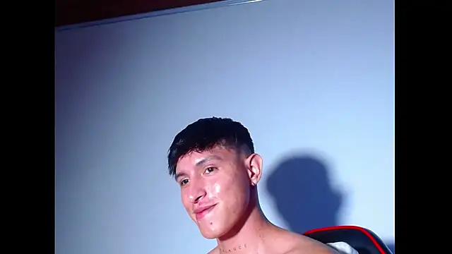 rowanbig's Live XXX Chat