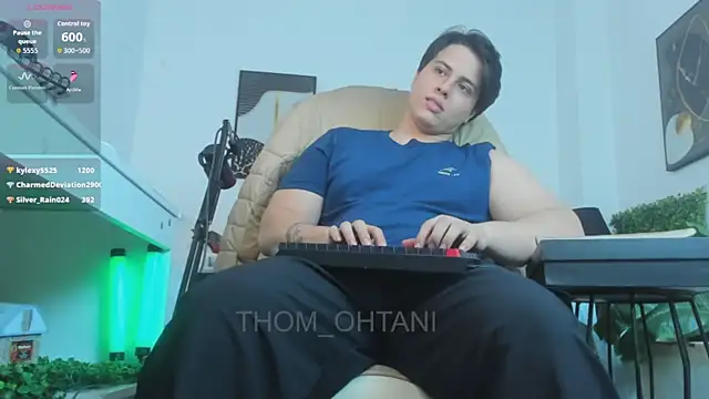 Thom_Ohtani's Live XXX Chat