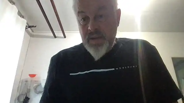 XXX chat uživo modela Berg_Boy