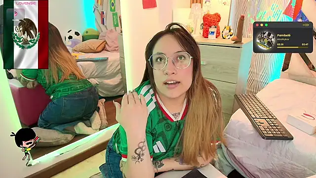 NyxAndria_1's Live XXX Chat