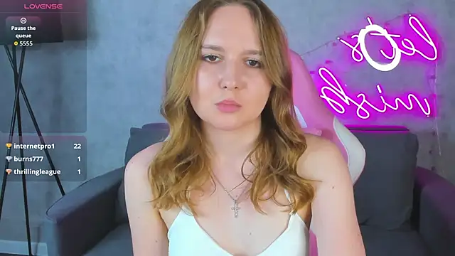 Emmaa_Kimm – Naživo XXX chat