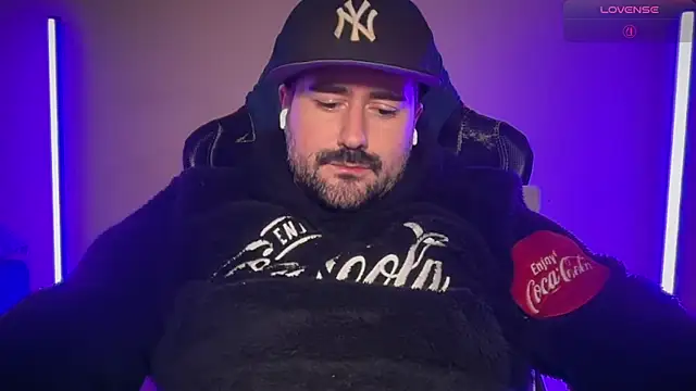Chat XXX ao vivo de DominantTheo