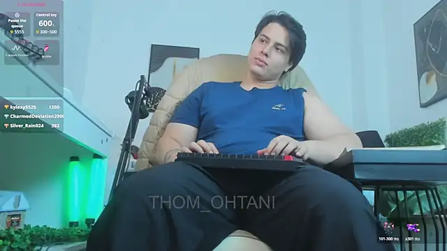 Chat XXX en directo de Thom_Ohtani
