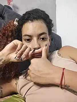 צ'אט XXX בשידור חי של Pamelamiler__