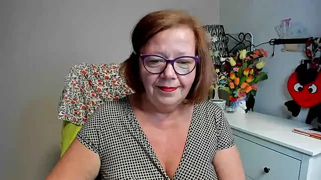 Živý XXX chat Adelewildx