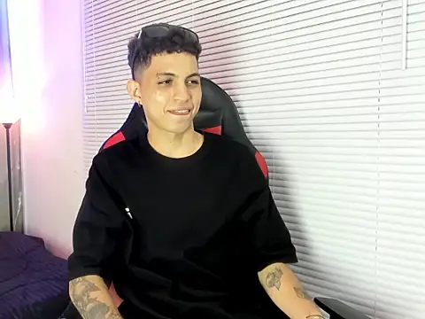 cameron_lux77: вебкам-шоу