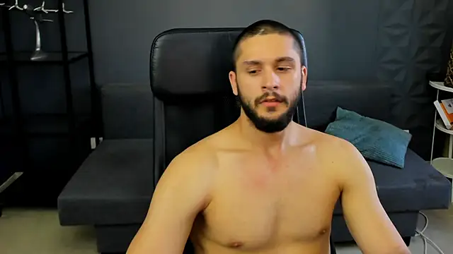 XXX chat uživo modela TroyWadee