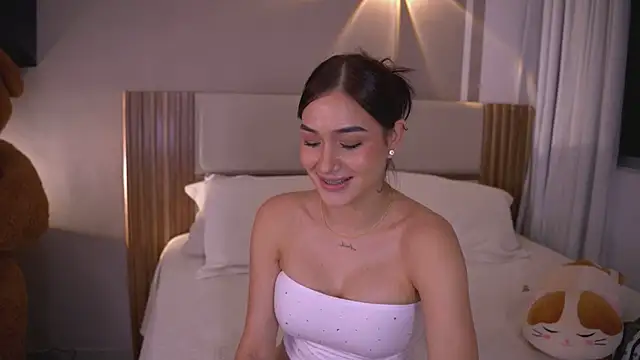 AnnyHizzle's Live XXX Chat