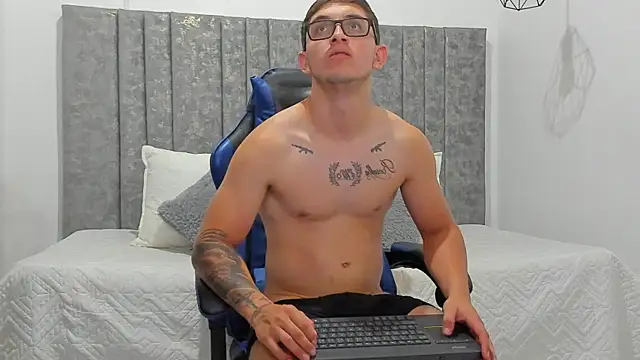 Calvin_Hunter 라이브 XXX 채팅