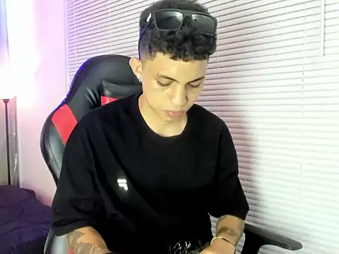 cameron_lux77 Webcam-Show