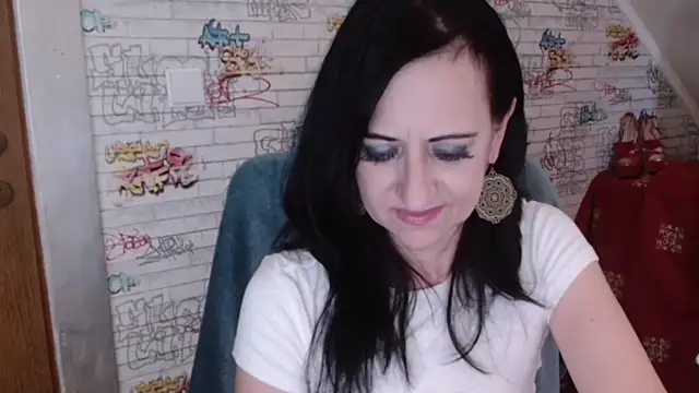 DebraMilf Chat XXX in diretta