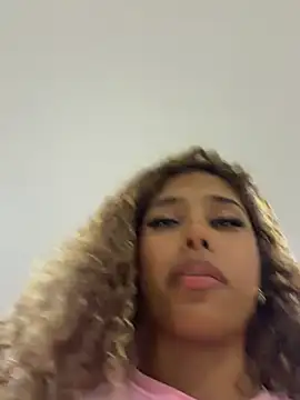 Chatroom XXX en direct de stormyy_