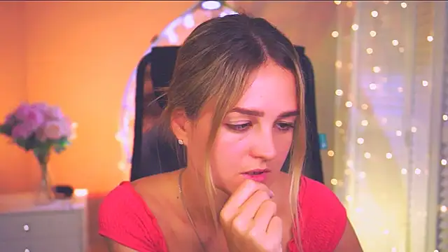 دردشة DeboraLarson الجنسية المباشرة