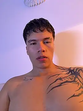 Logan_smith1 即時 XXX 聊天