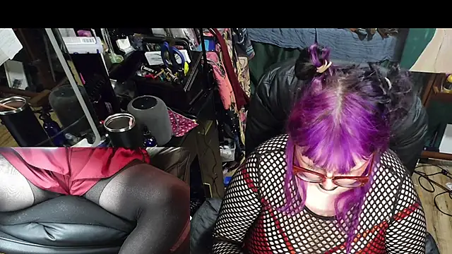 Sinstresshemlock's Live XXX Chat
