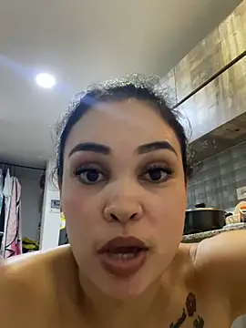Chat XXX en directo de FOX_LATINA