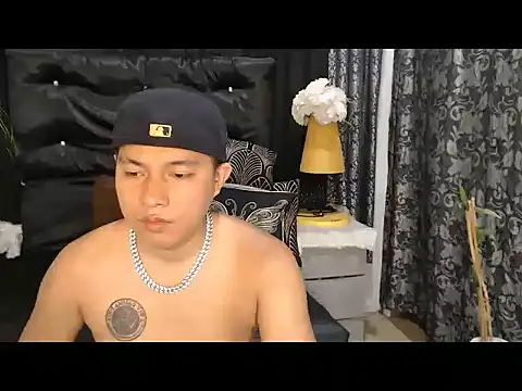 PRIMOLOVEXX 现场XXX聊天
