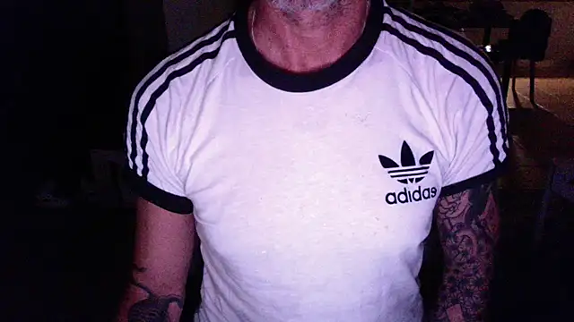 love_save_the_world webcam show