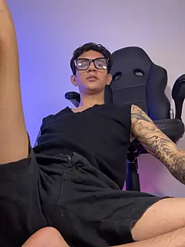 tylerrnova Live XXX Chat