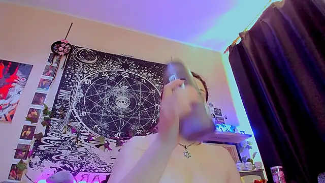 XXX chat uživo modela FearlessDivaX