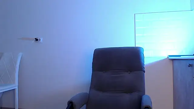 XXX chat uživo modela Eva_Hailey_