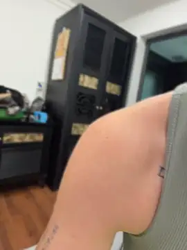 XXX chat uživo modela IceMur