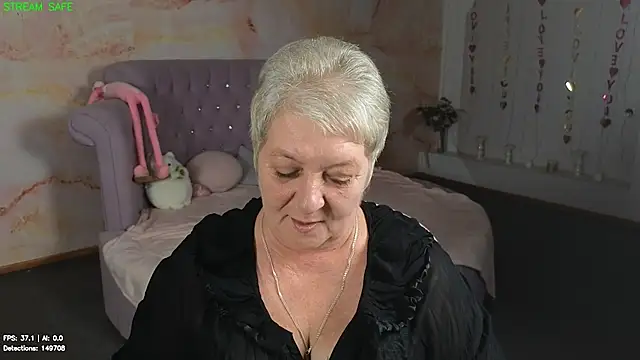 Chat XXX en directo de Poppy_Pulse
