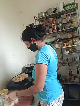 צ'אט XXX בשידור חי של sakshi_moni