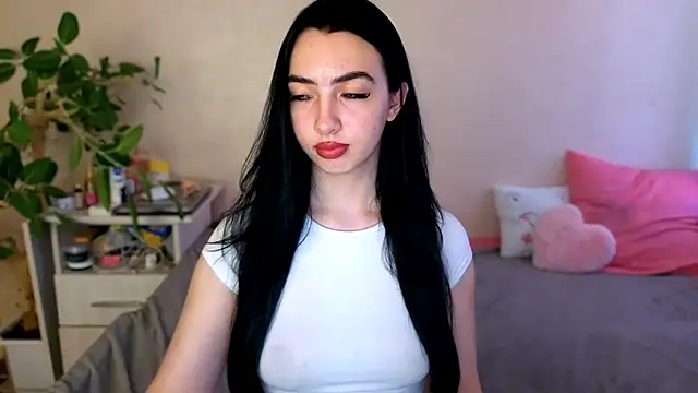 XXX chat uživo modela WildKittenX_