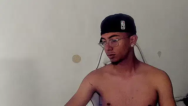 Show de LoganNRose na webcam