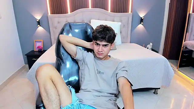 Tommy18__ – webcam-show