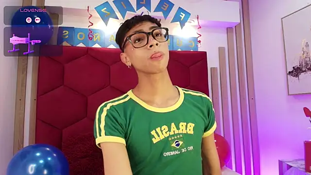 Chatroom XXX en direct de Owen_JP