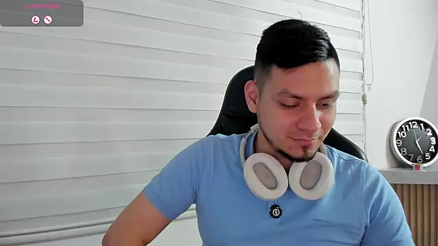 XXX chat uživo modela Rick_Adams