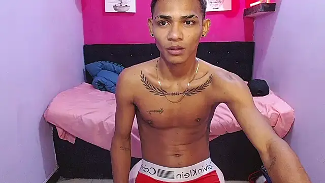 Онлайн чат XXX black_twinks
