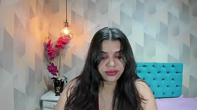 LindaBreeS live XXX chat
