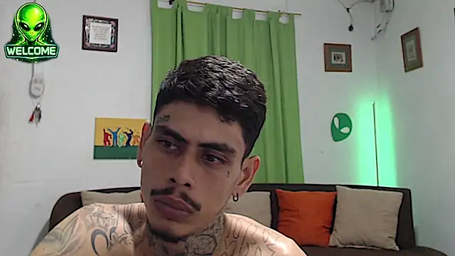 Онлайн чат XXX alpha_zom