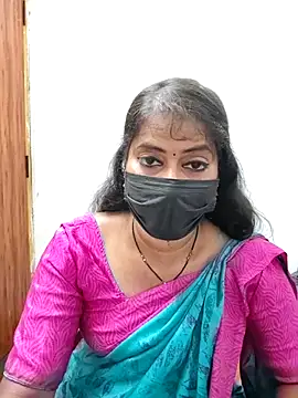 Chat XXX ao vivo de tamil_Sigappu_Roja