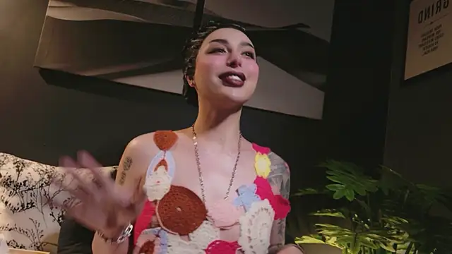 LetisiaRocks 现场XXX聊天