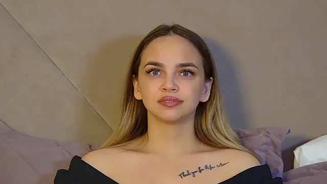AnitaVenture Chat XXX in diretta